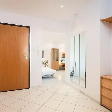 Leoapart * فروتسواف