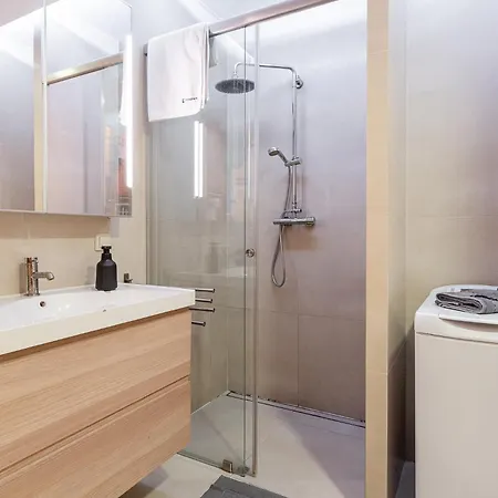 Leoapart Apartment