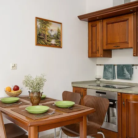 Leoapart Apartment